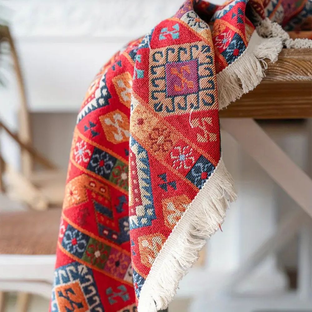 Geometric Jacquard Fringe Tablecloth – image 2