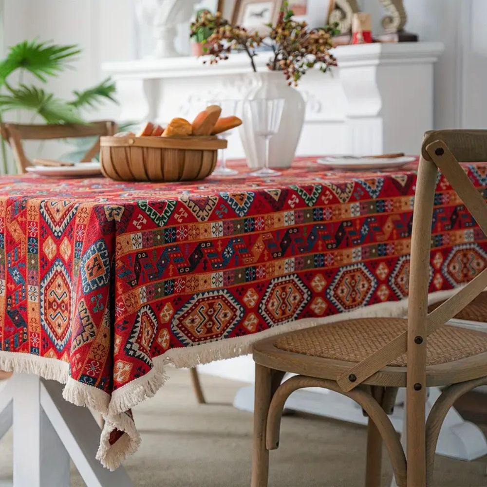 Geometric Jacquard Fringe Tablecloth – image 3