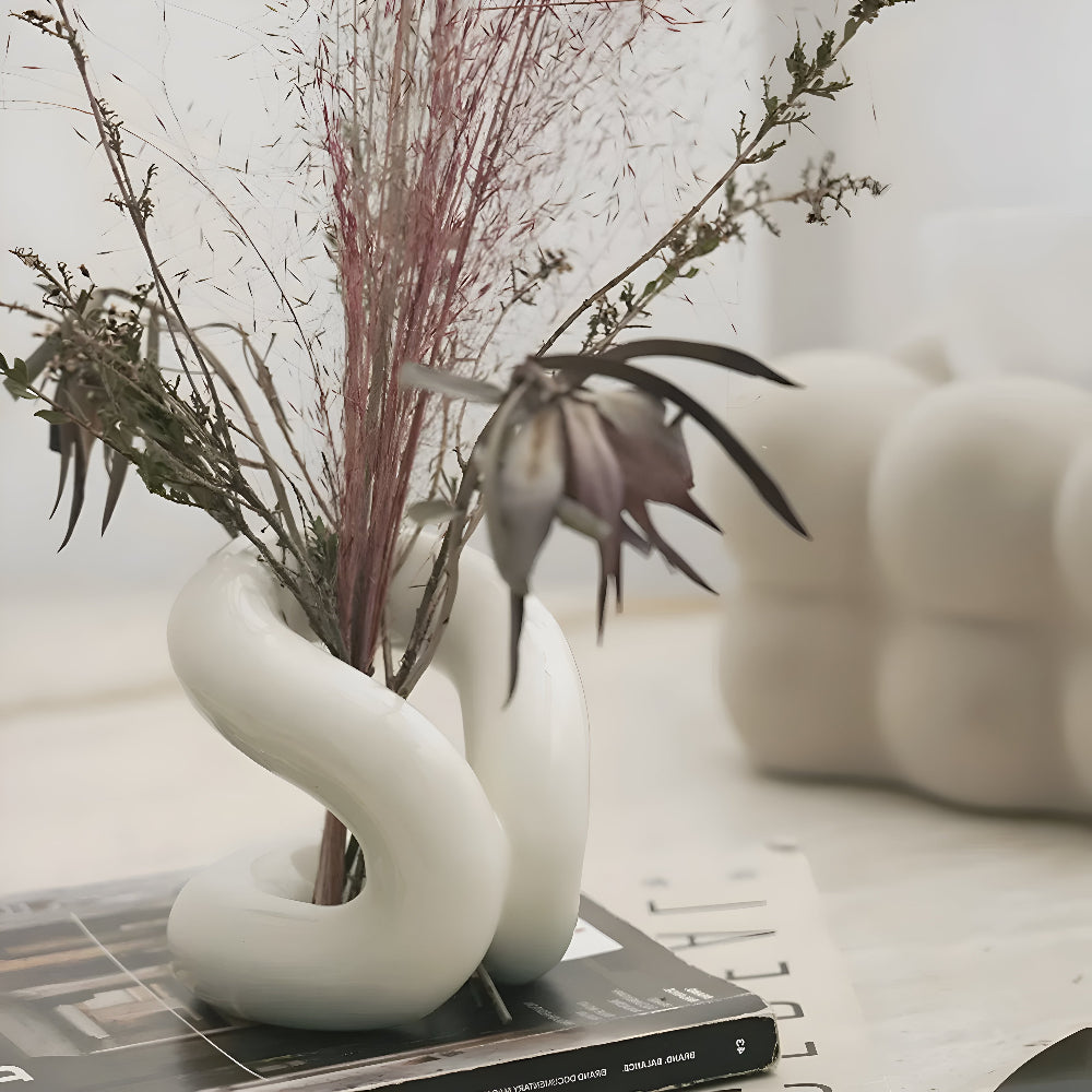 Knot-Shaped Ceramic Brush Holder – image 7