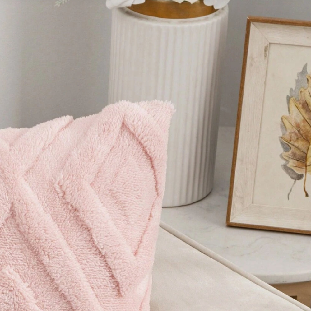 Textured Diamond Plush Cushion Cover – image 5