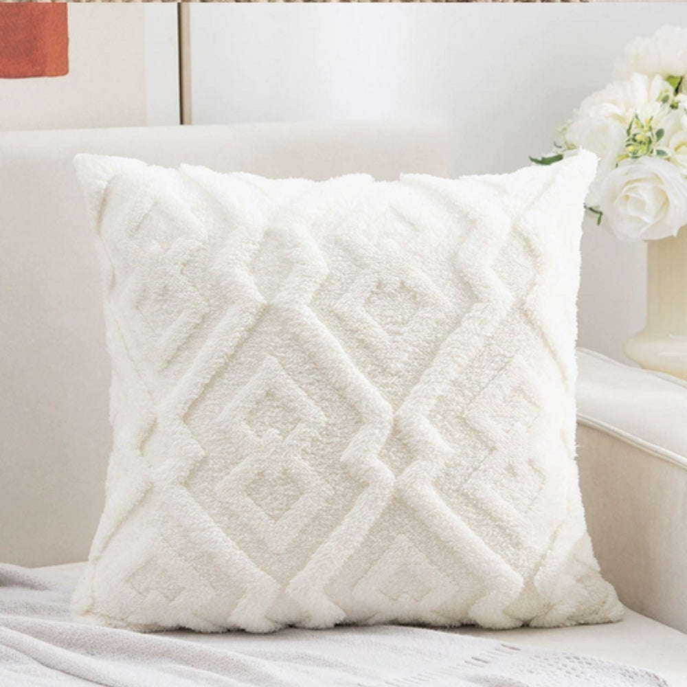 Textured Diamond Plush Cushion Cover – image 2
