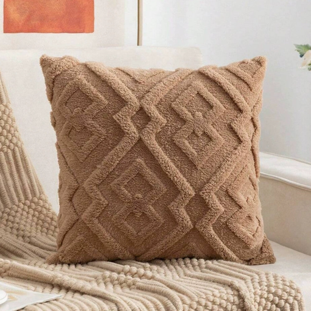 Textured Diamond Plush Cushion Cover – image 4