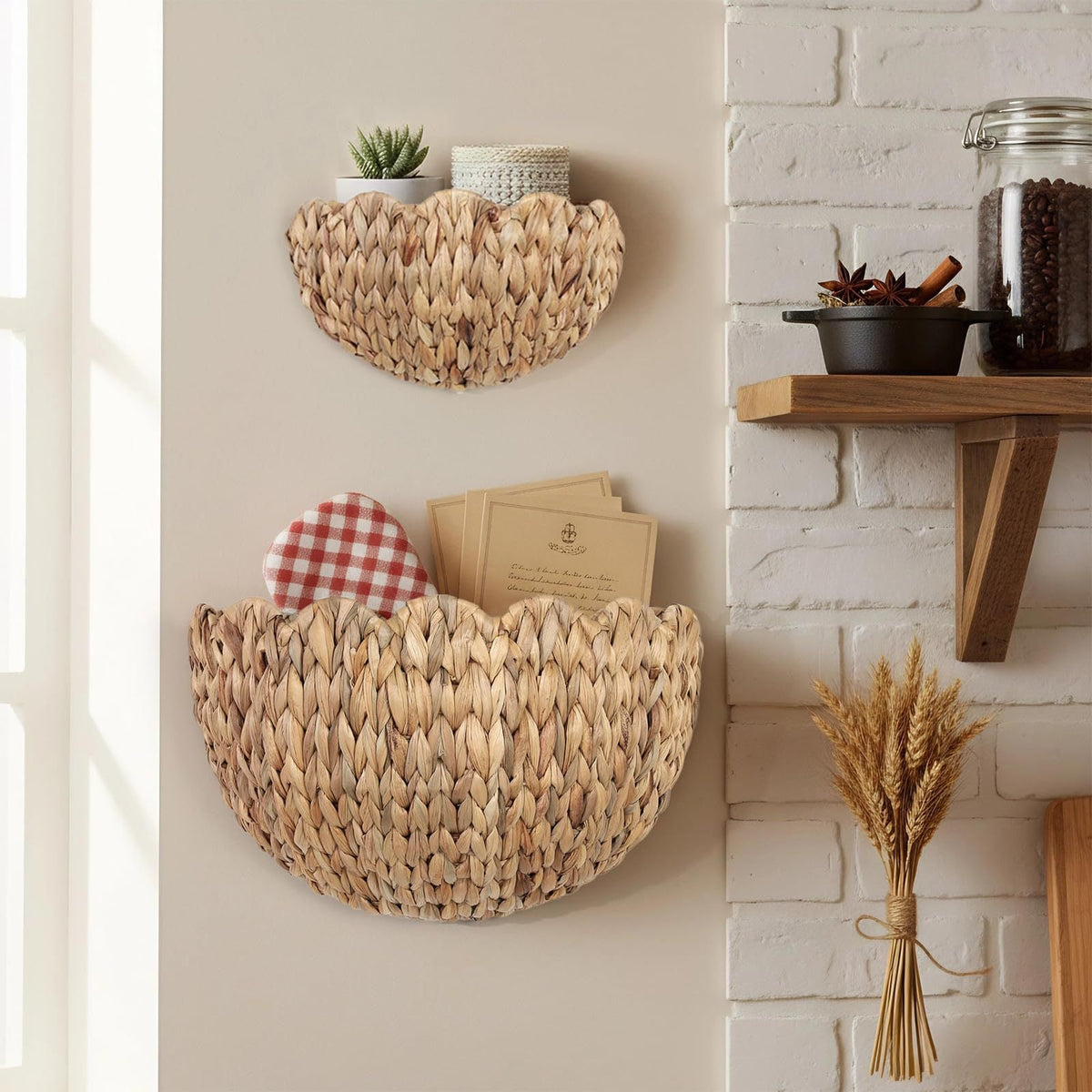 Scalloped Woven Storage Basket – product image 1
