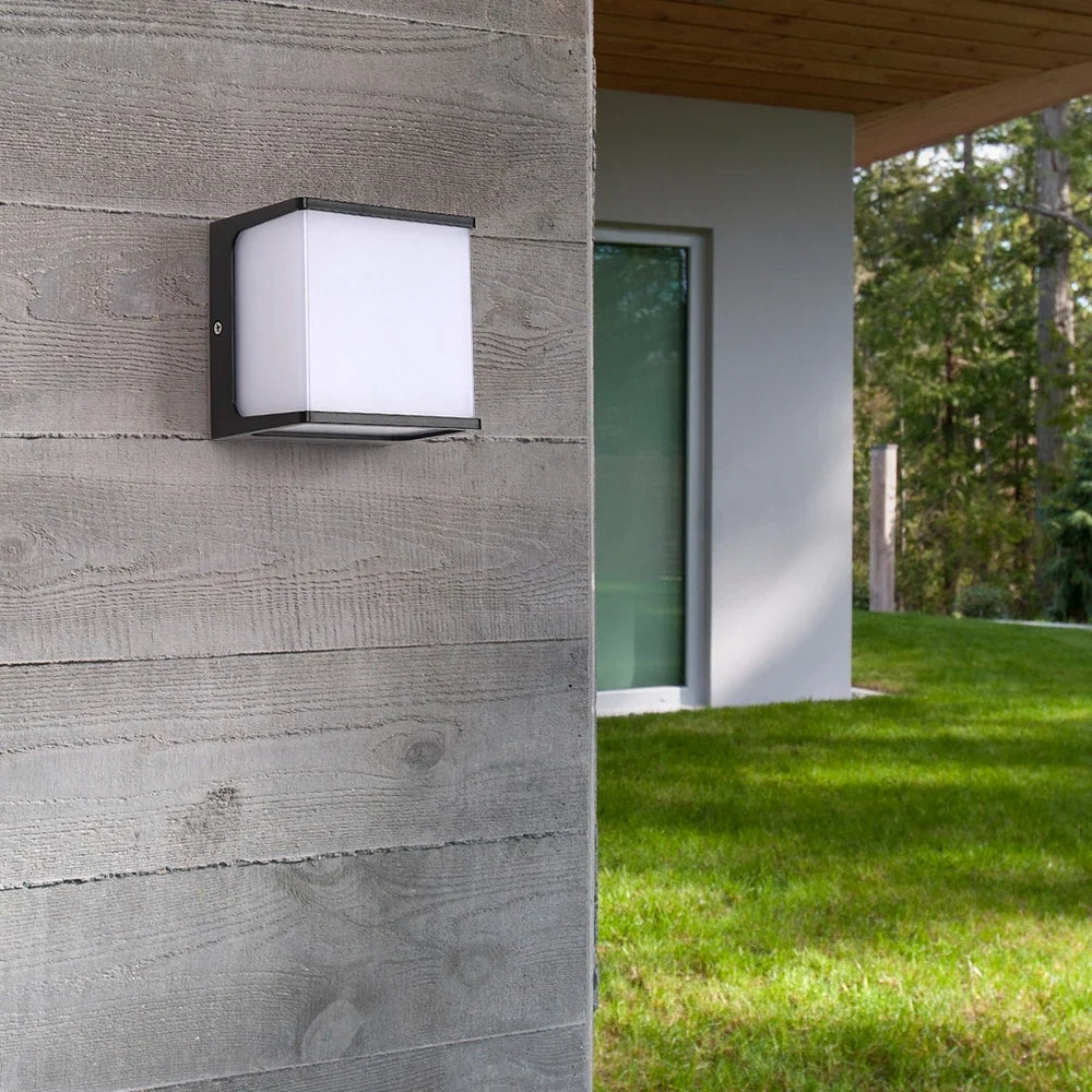 Square Metal Outdoor LED Wall Light, 8 W