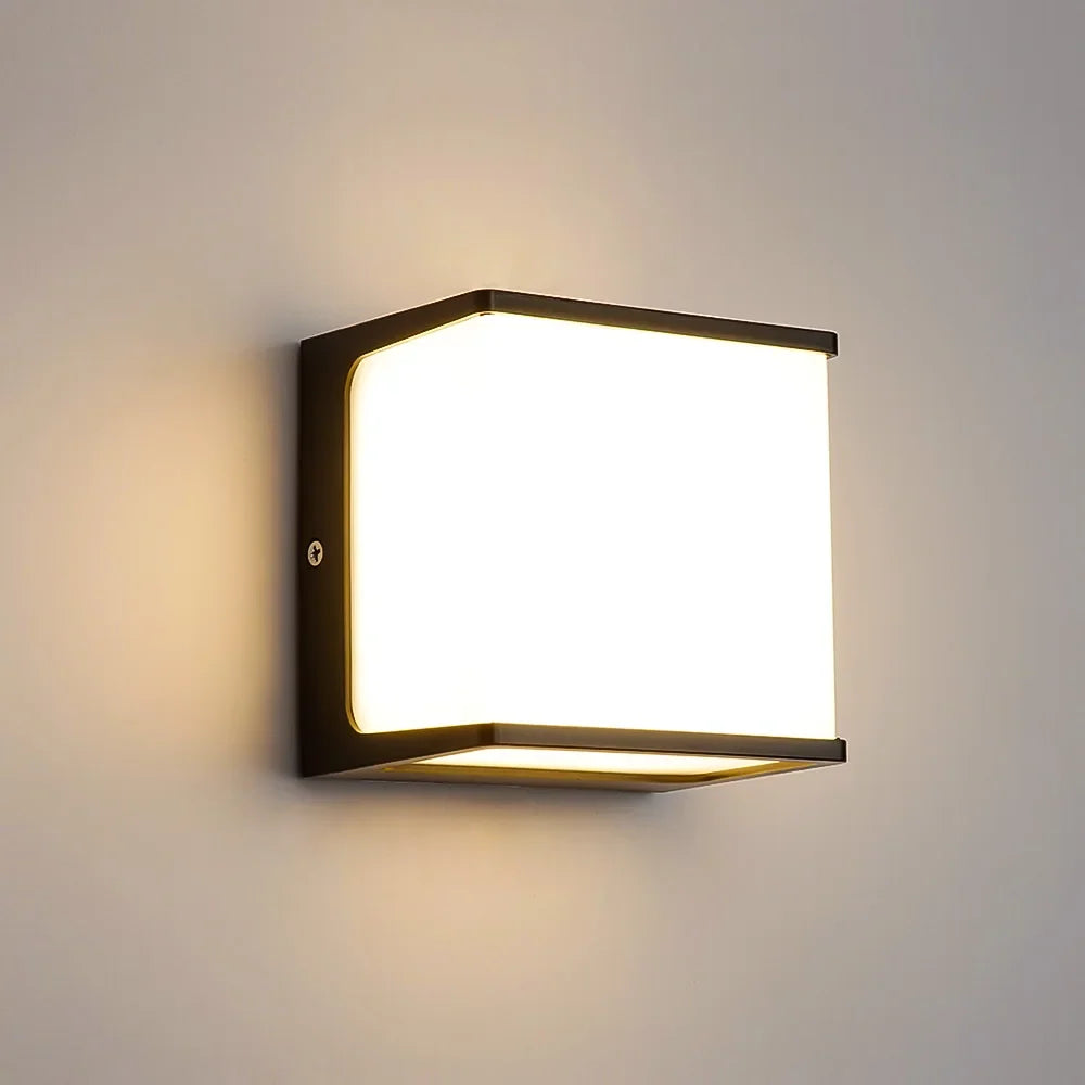 Square Metal Outdoor LED Wall Light, 8 W