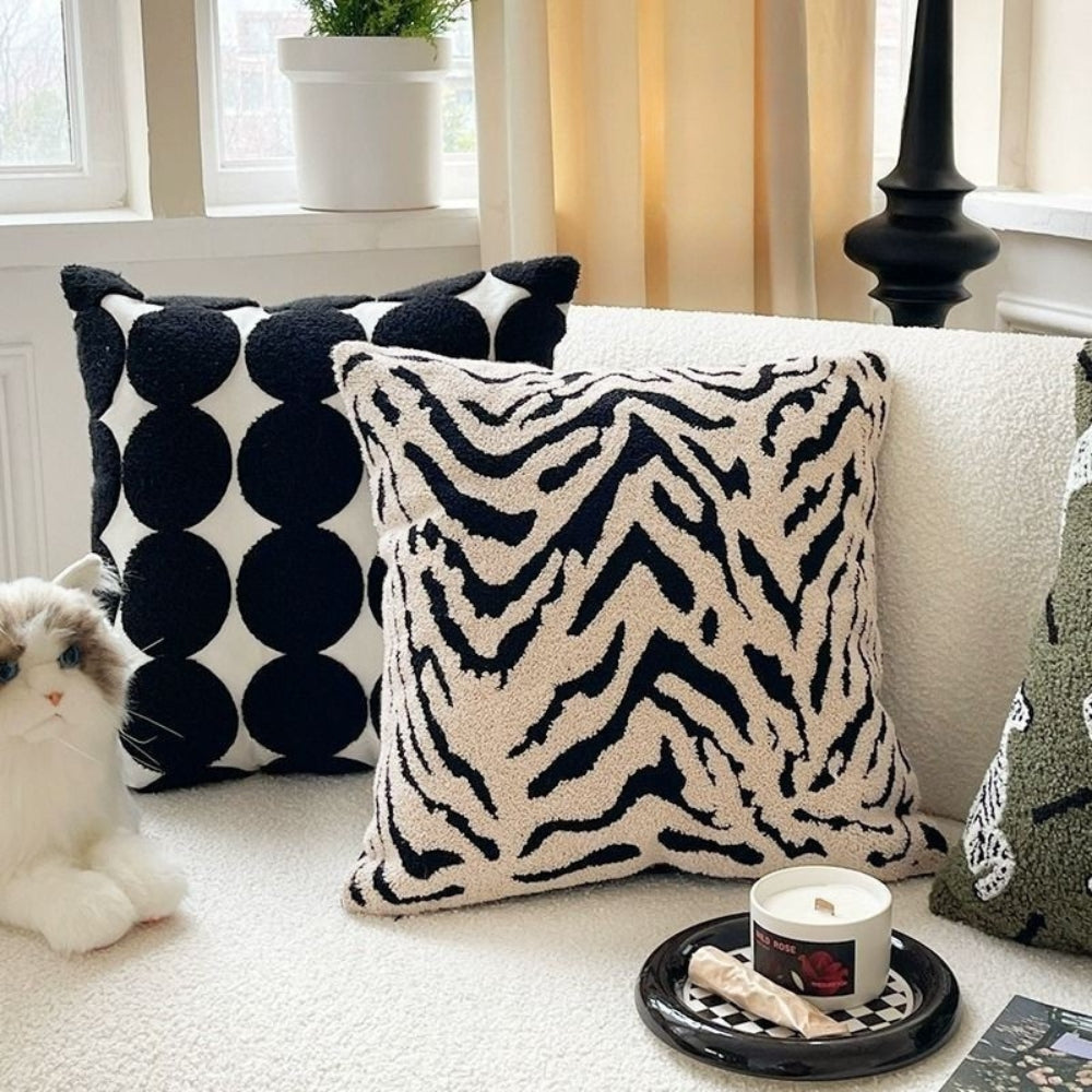 Black and White Tiger Stripe Cushion Cover – image 2