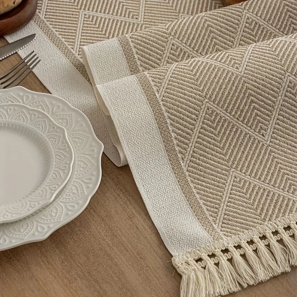 Woven Zigzag Tassel Table Runner – image 5