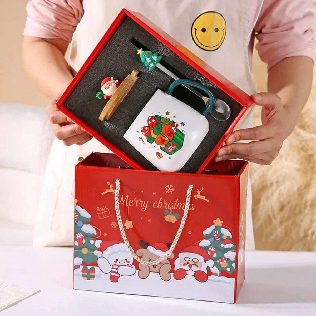 Ceramic Christmas Mug with Wooden Lid and Spoon, 400 ml