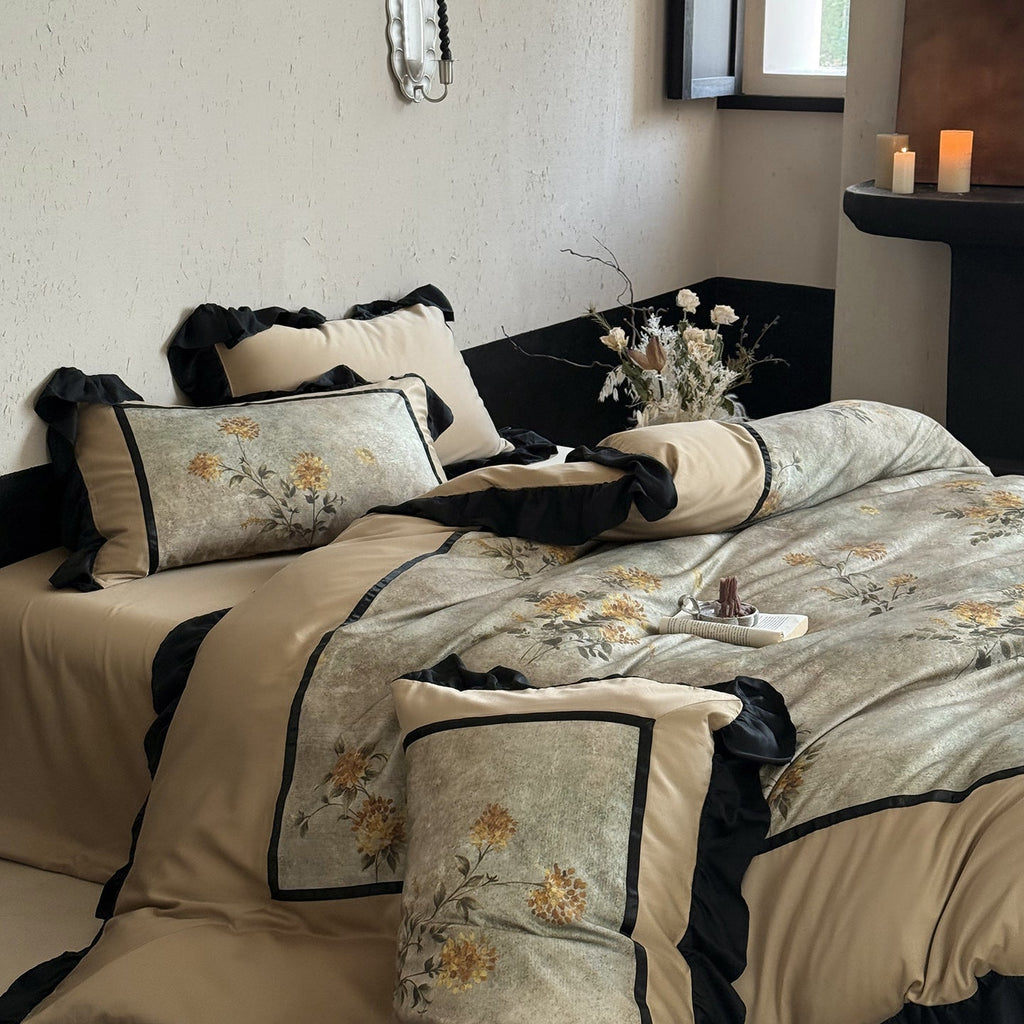 Floral Cotton-Blend Bedding Set with Ruffle Trim