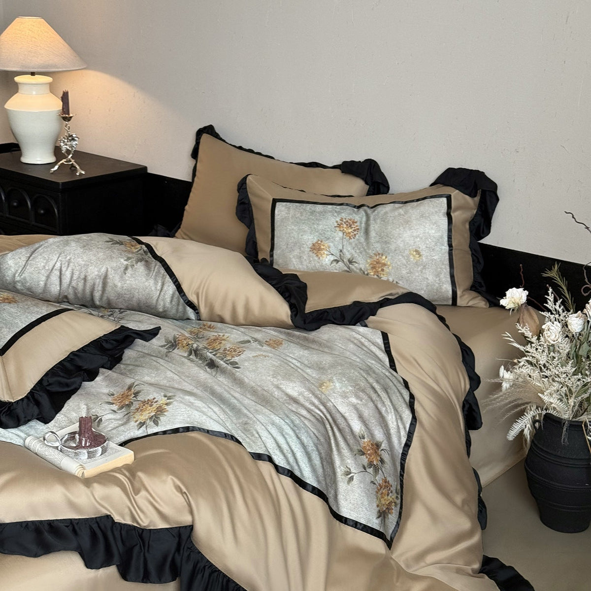 Floral Cotton-Blend Bedding Set with Ruffle Trim