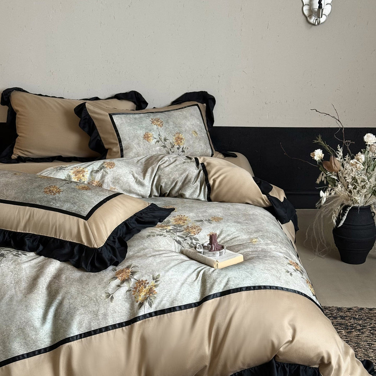 Floral Cotton-Blend Bedding Set with Ruffle Trim