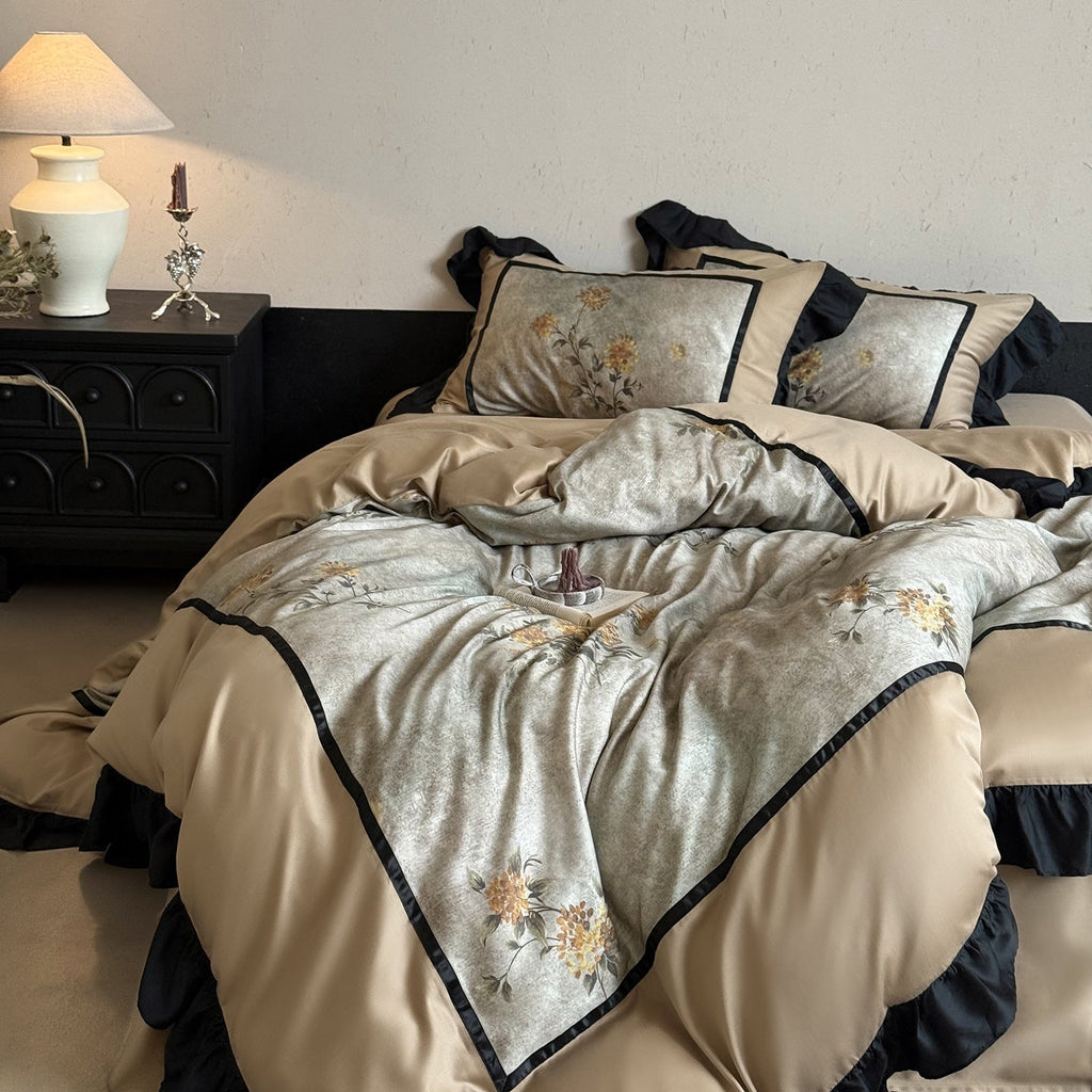 Floral Cotton-Blend Bedding Set with Ruffle Trim