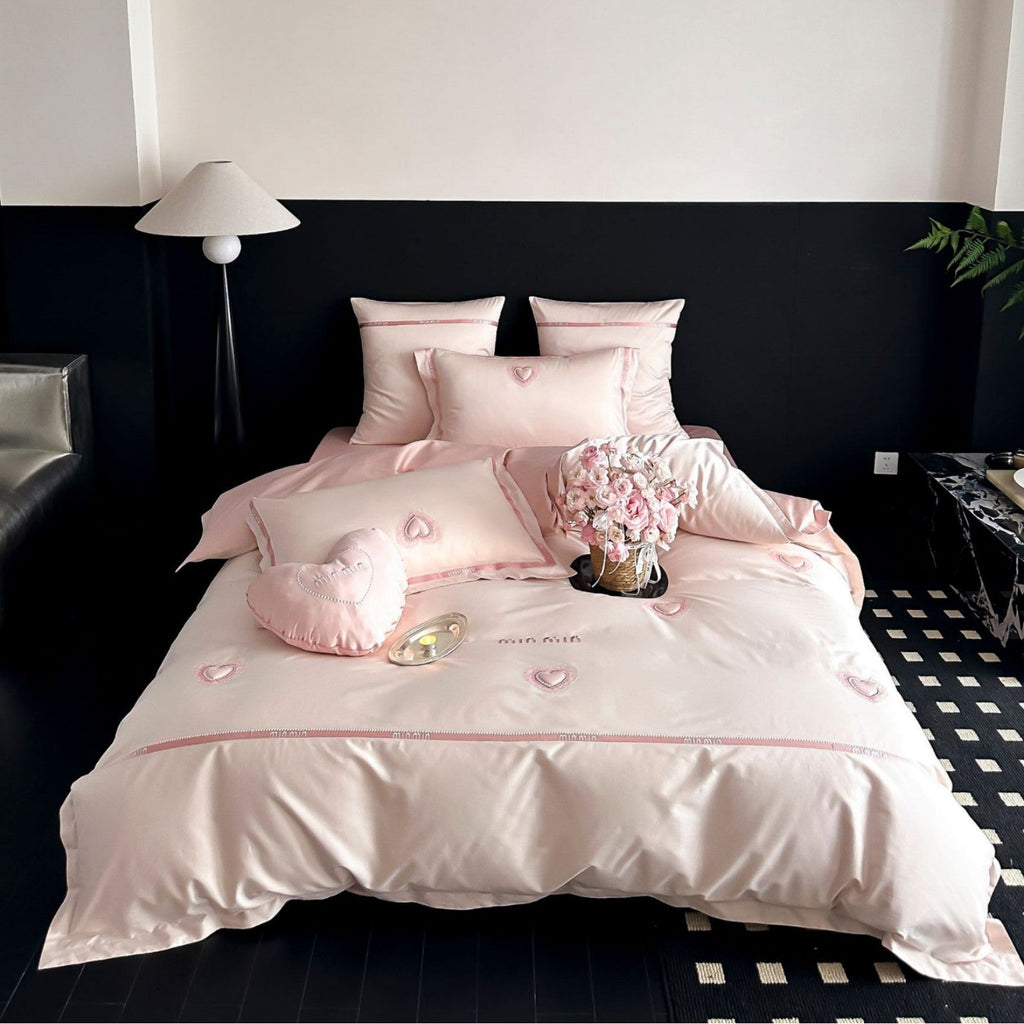 Cotton Sateen Bedding Set with Heart Appliqué