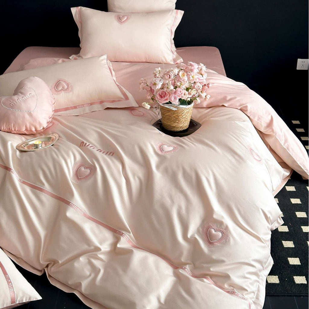 Cotton Sateen Bedding Set with Heart Appliqué