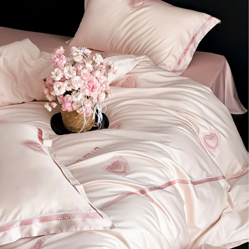 Cotton Sateen Bedding Set with Heart Appliqué