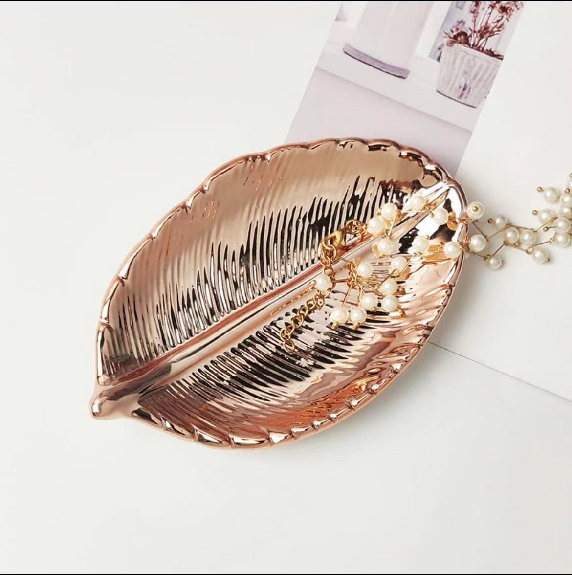Glossy Ceramic Decorative Storage Box