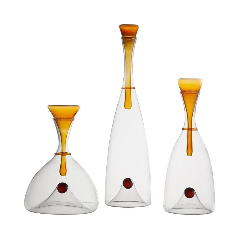 Glass Wine Decanter with Decorative Stopper
