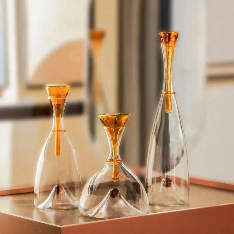 Glass Wine Decanter with Decorative Stopper