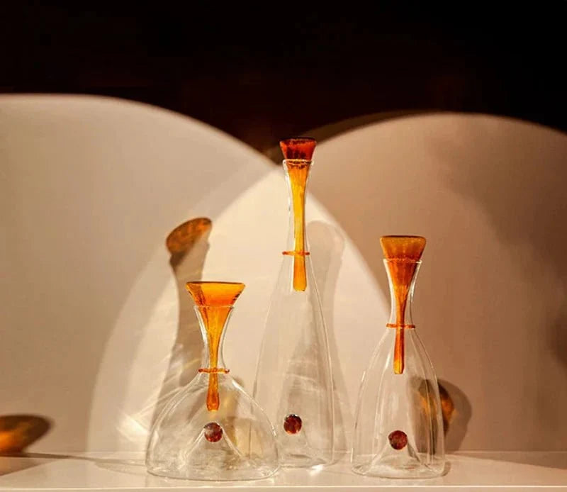 Glass Wine Decanter with Decorative Stopper