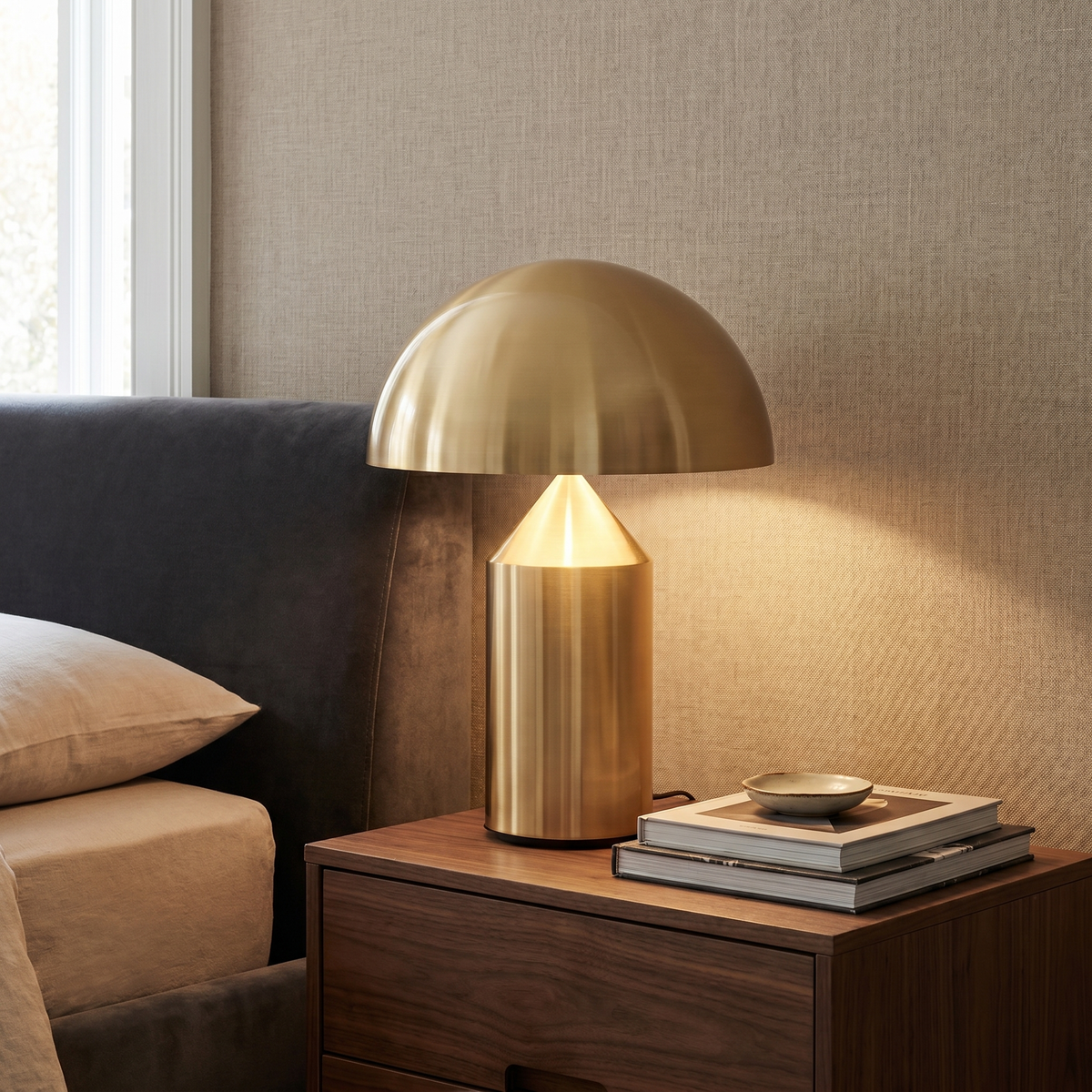 Mushroom Table Lamp — Gold