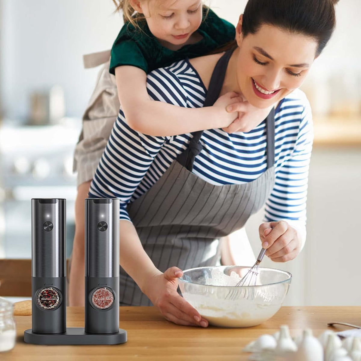 Rechargeable Electric Salt and Pepper Grinder Set with LED Light — product view 8