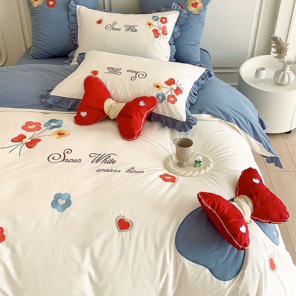 Ruffled Floral Quilted Bedding Set with Bow Cushions