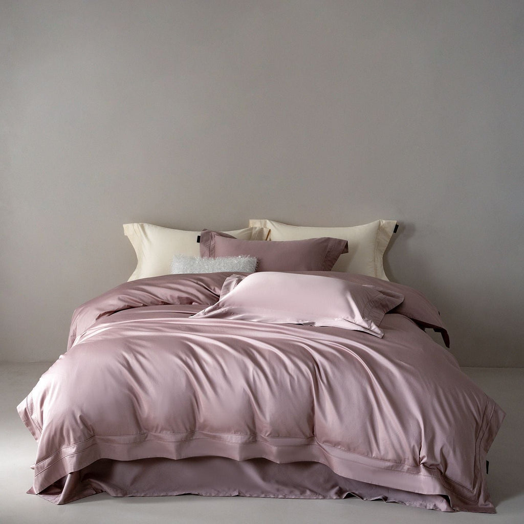 Satin Bedding Set with Envelope Closure