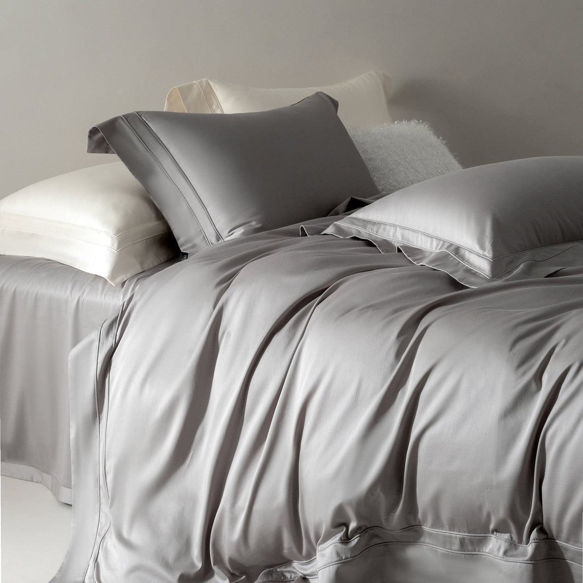 Satin Bedding Set with Envelope Closure